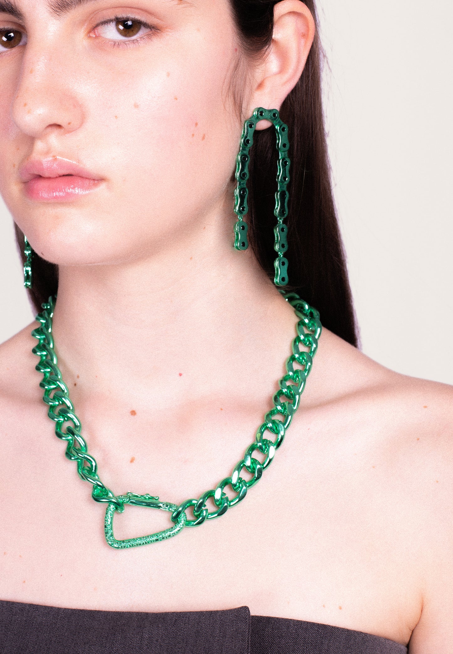Vallecas Chain Earrings in Green